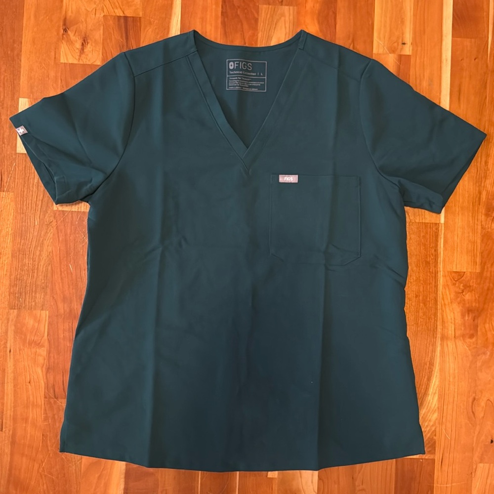 Figs Catarina scrub top forest green